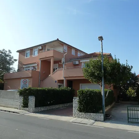 Appartement Branimir *